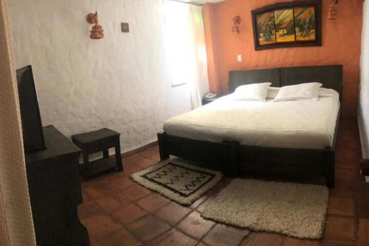 Room 3 of 16