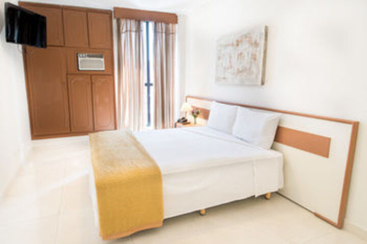 Room 14 of 26