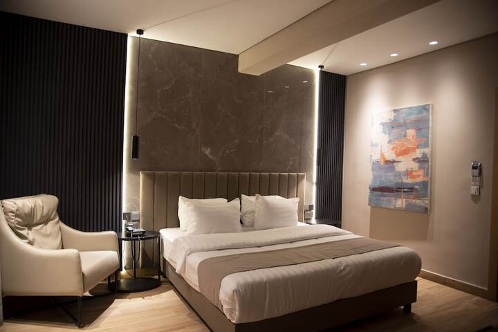 Room 12 of 54