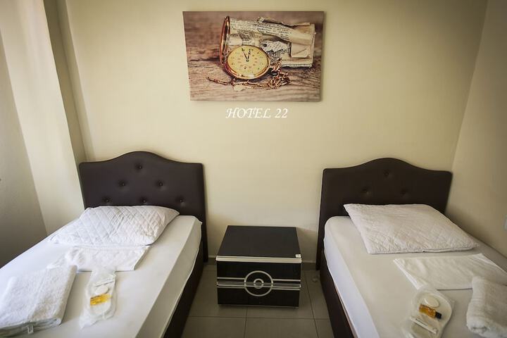 Room 5 of 14