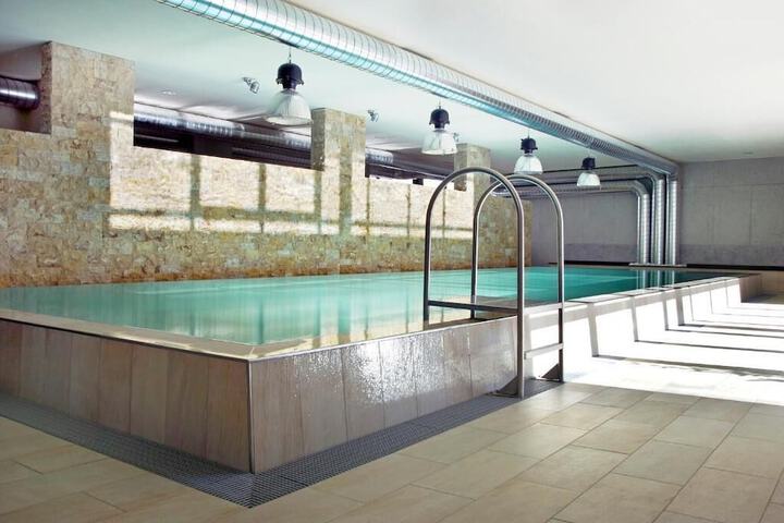 Pool 7 of 18