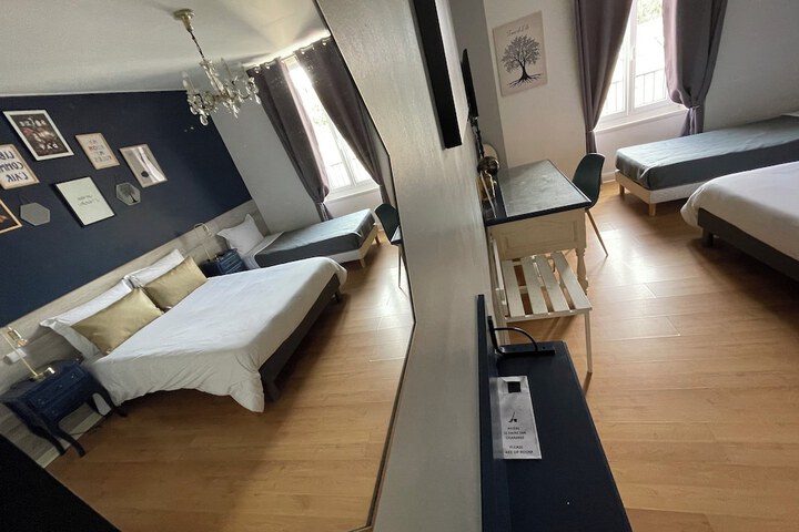 Room 4 of 40