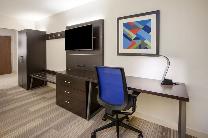 Room 9 of 29