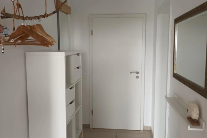 Room 9 of 14