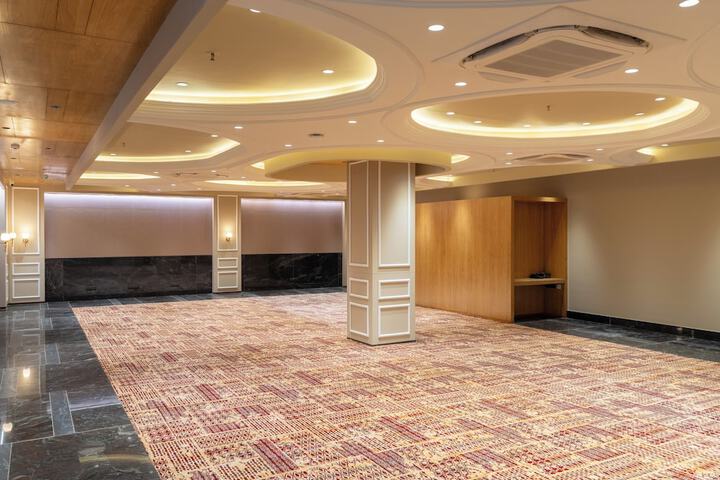 Ballroom/Hall 55 of 58