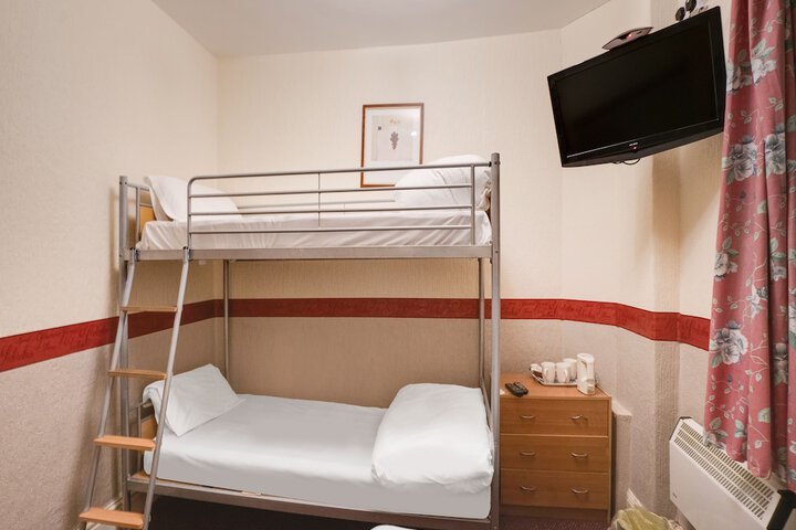 Room 11 of 21
