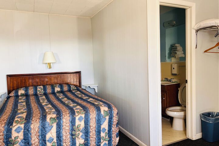 Room 21 of 48