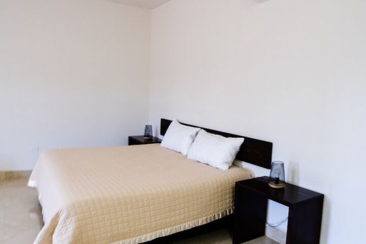 Room 68 of 211