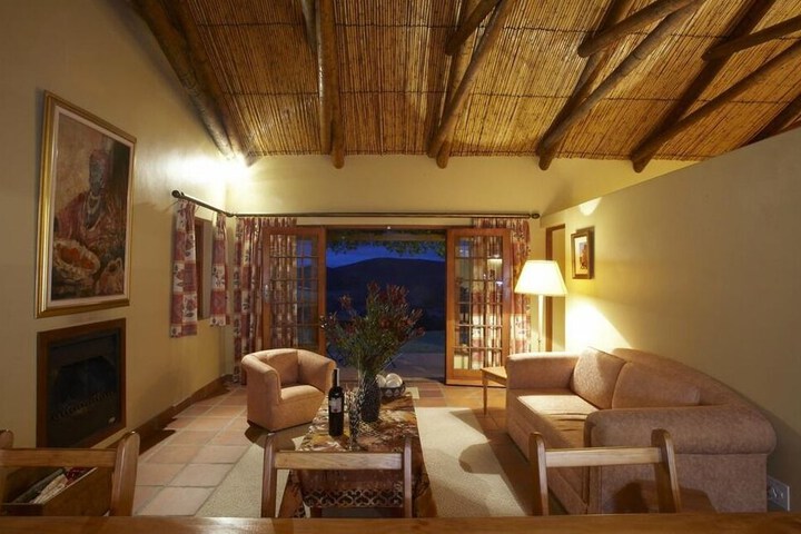 Room 9 of 25