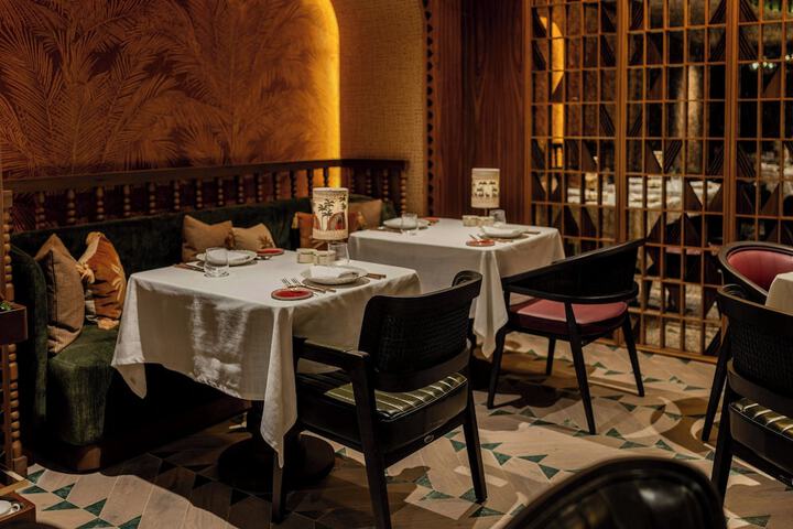 Dining 74 of 125