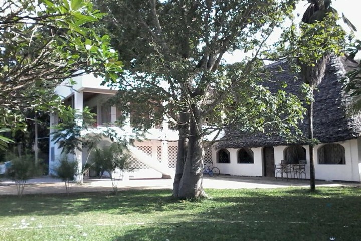 Property Grounds 28 of 34