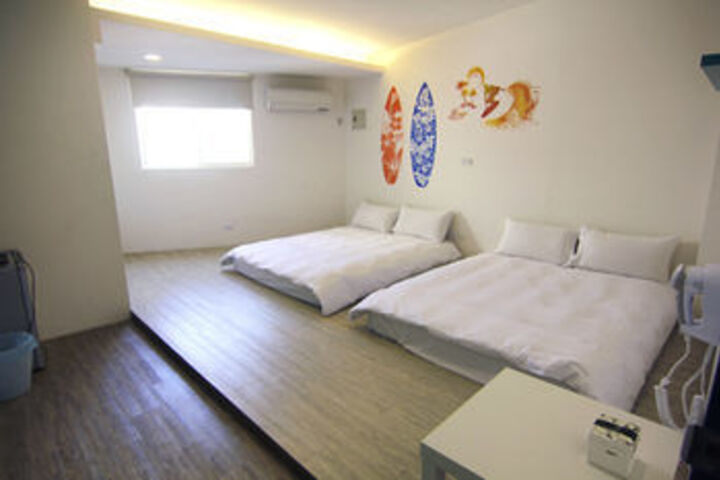 Room 3 of 37