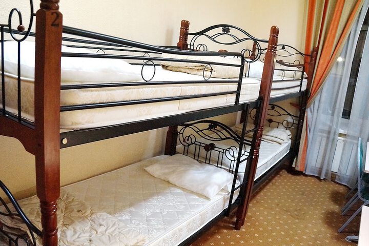 Room 10 of 26