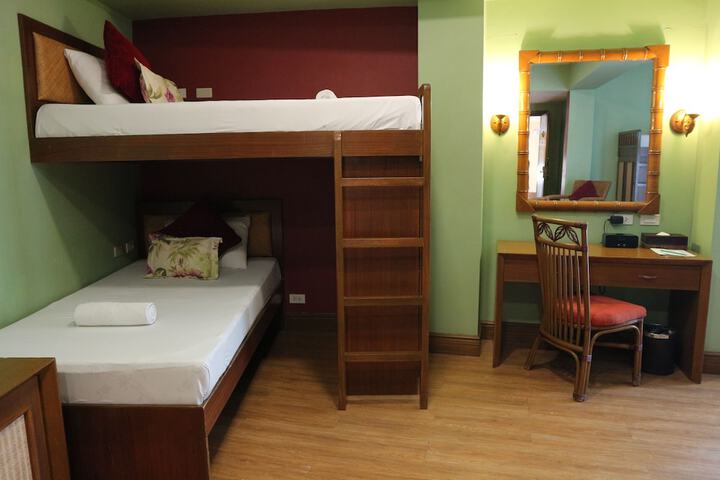 Room 15 of 110