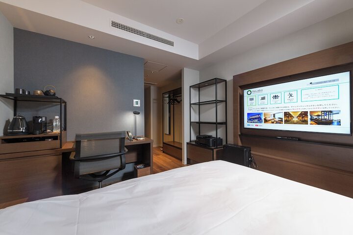 Room 48 of 121