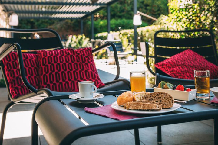 Breakfast area