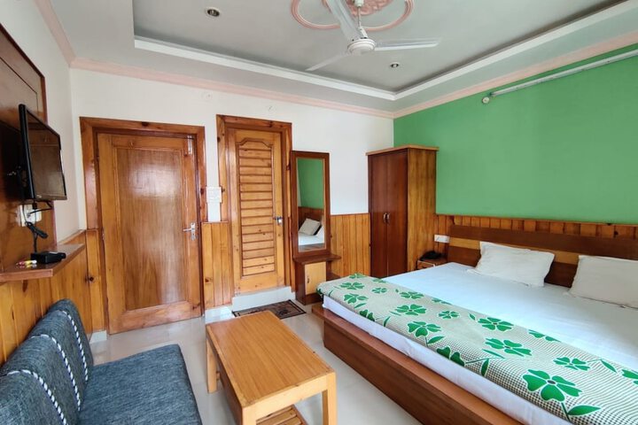Room 8 of 23