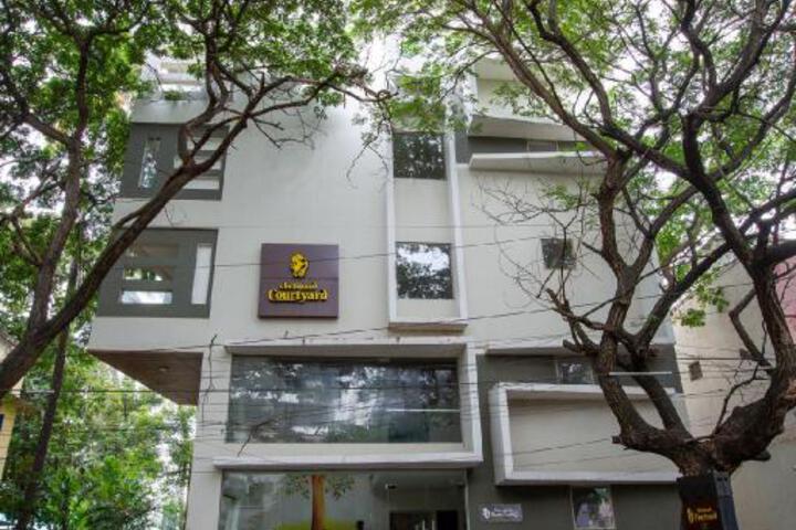 Chetinaad Courtyard