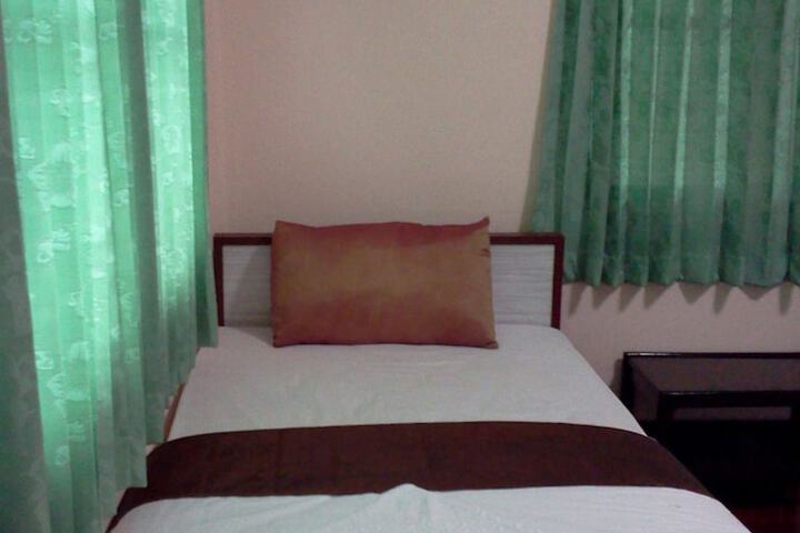 Room 4 of 24