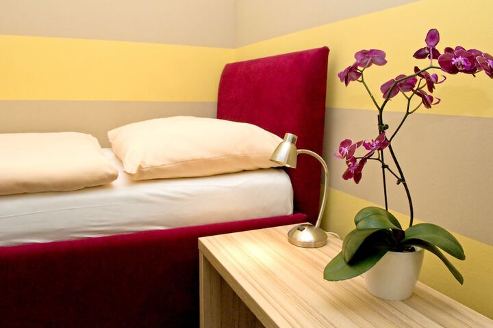 Room 7 of 39