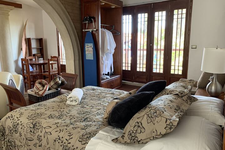 Room 18 of 230