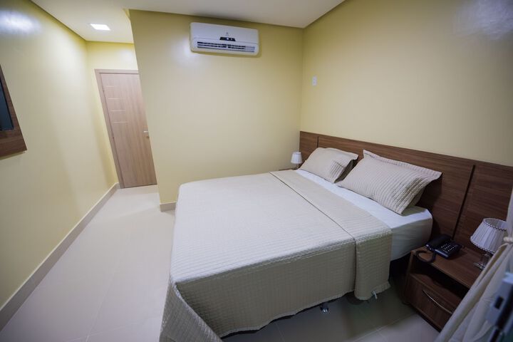 Room 5 of 48