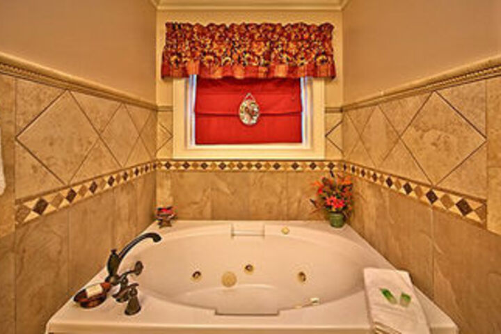 Hot Tub 25 of 42