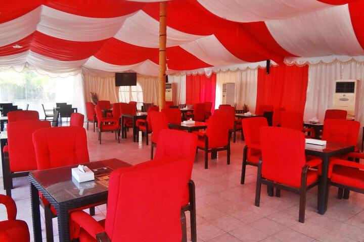 Room 3 of 7