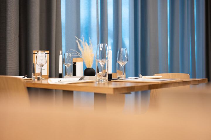 Dining 18 of 37