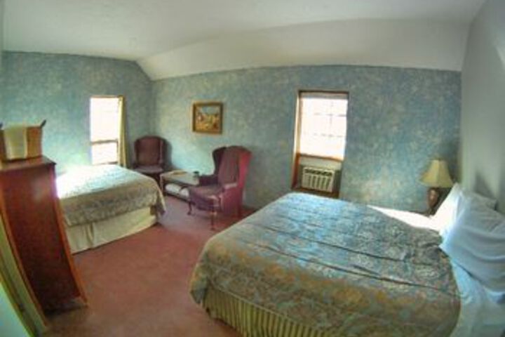 Room 42 of 68