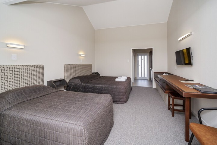 Room 10 of 22
