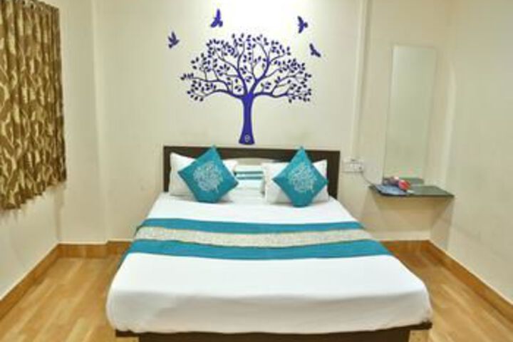 Room 13 of 21