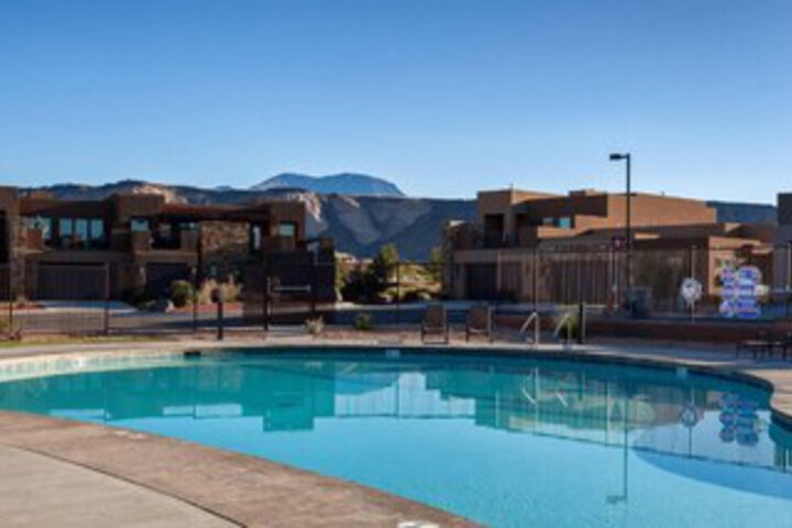 Pool 43 of 73