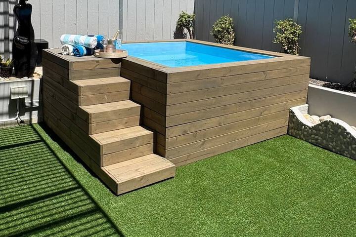 Pool 104 of 114