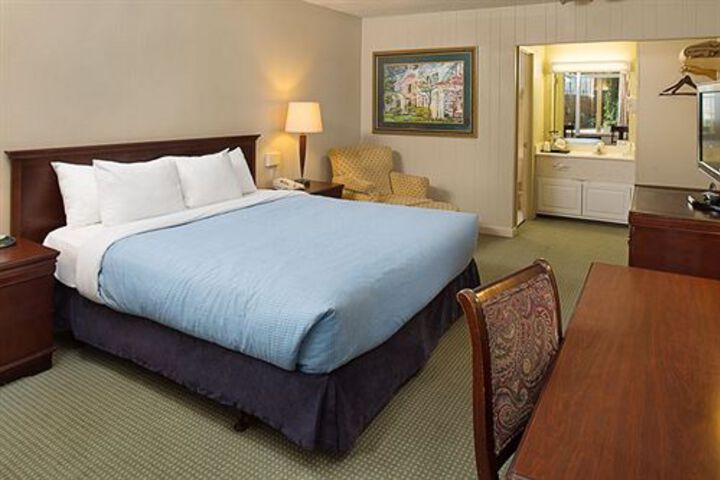 Room 3 of 24