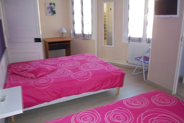 Room 4 of 32