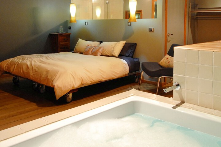 Hot Tub 47 of 80