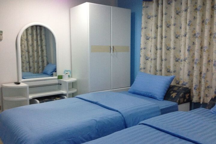 Room 10 of 24