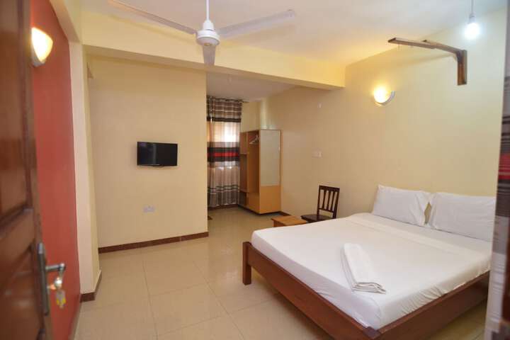 Room 9 of 41