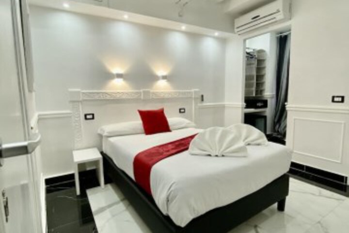 Room 19 of 82