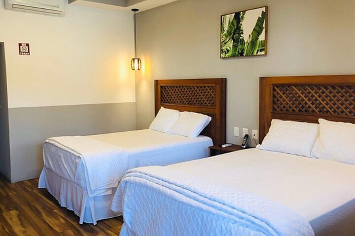 Room 3 of 8
