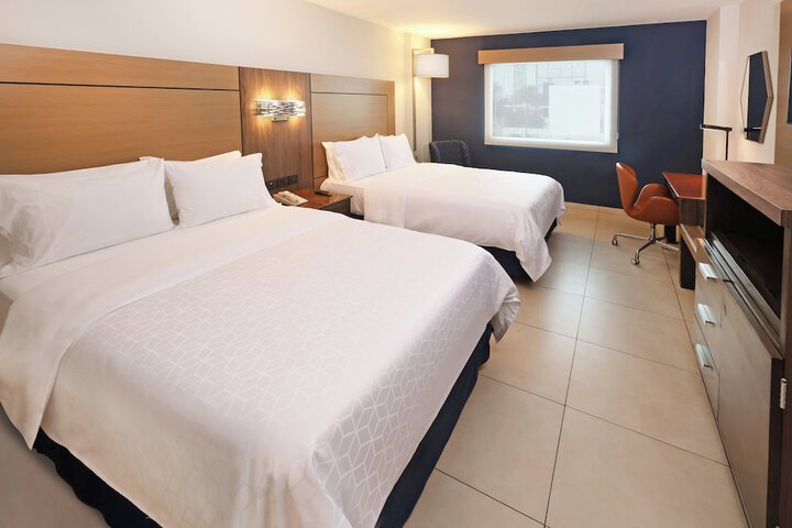 Room 3 of 22