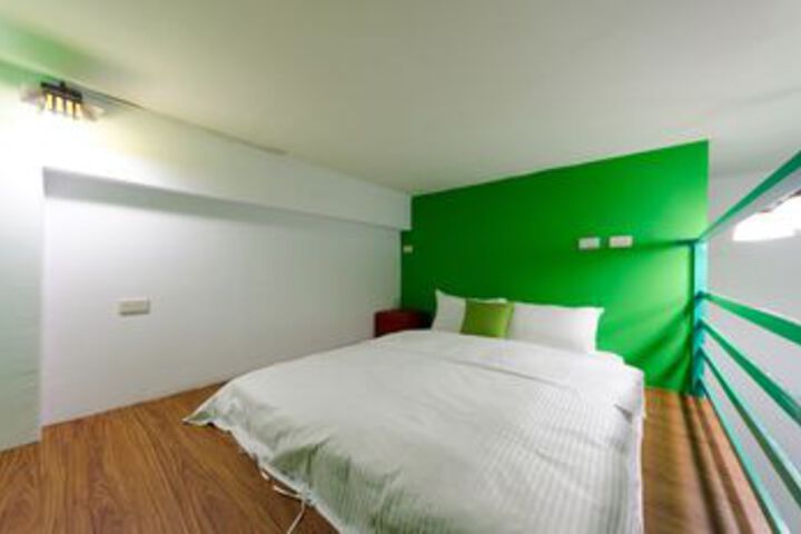 Room 37 of 69