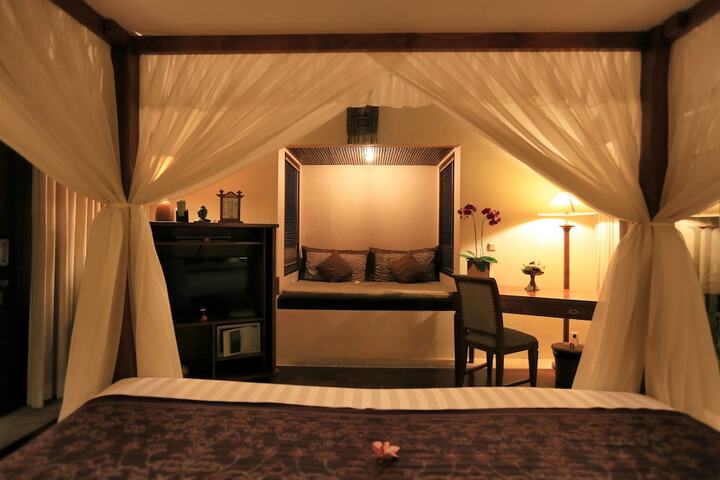 Room 30 of 73