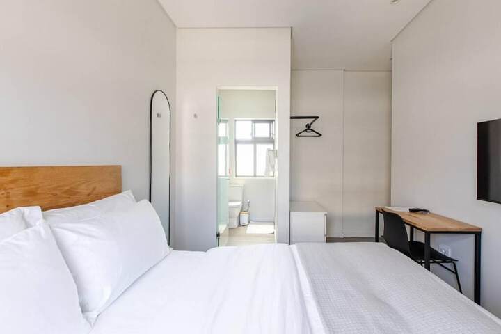 Room 21 of 44
