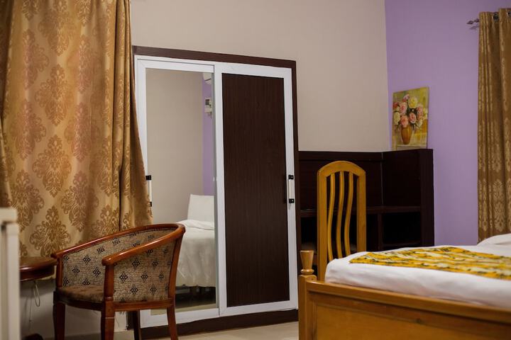 Room 17 of 43
