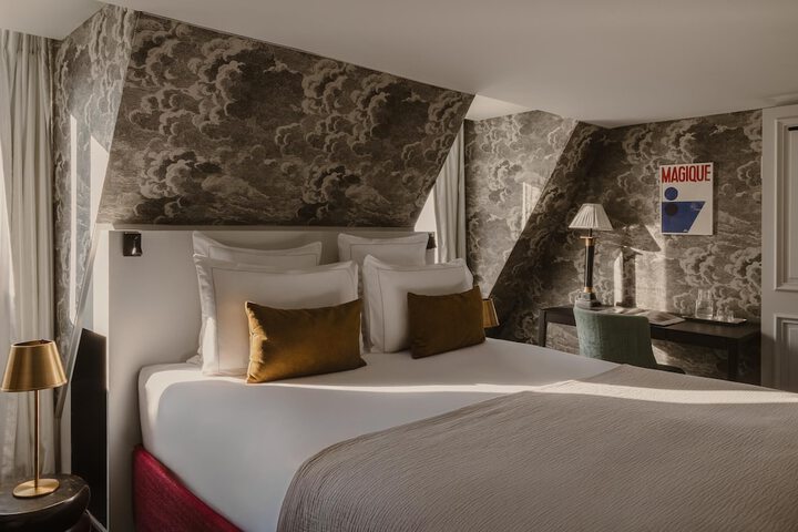Room 16 of 75