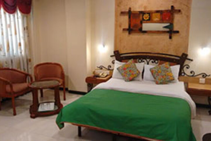 Hotel Adi Ashray