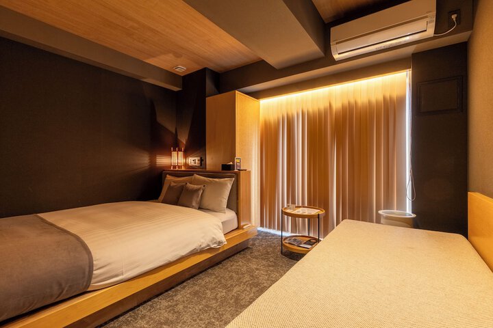 Room 22 of 46