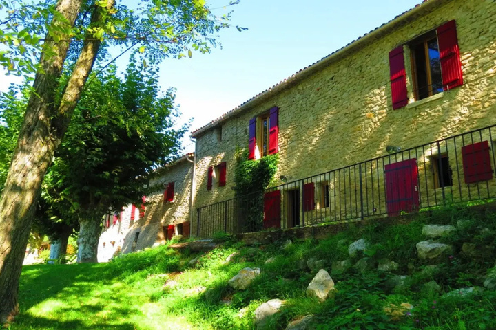 Relais Du Silence Hôtel Universitaire Du Mieux-Être Au Mas De Fontefiguières